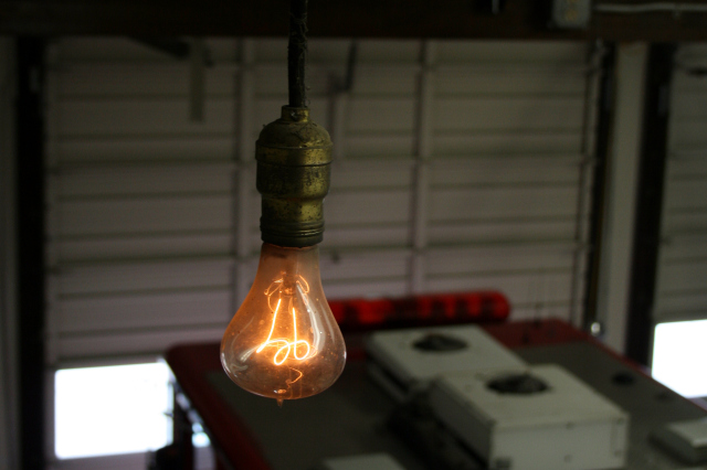 Bulb-w-Truck